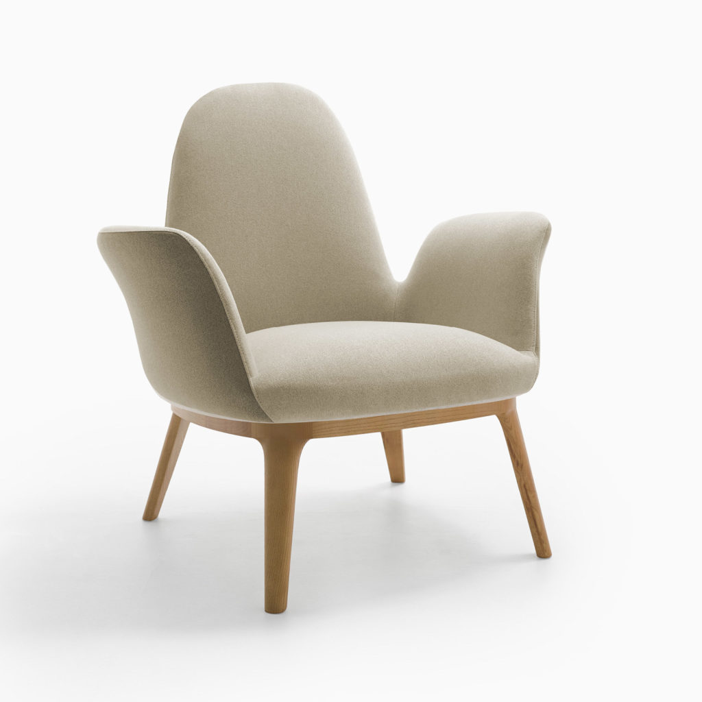 EVEN integrated seat armchair